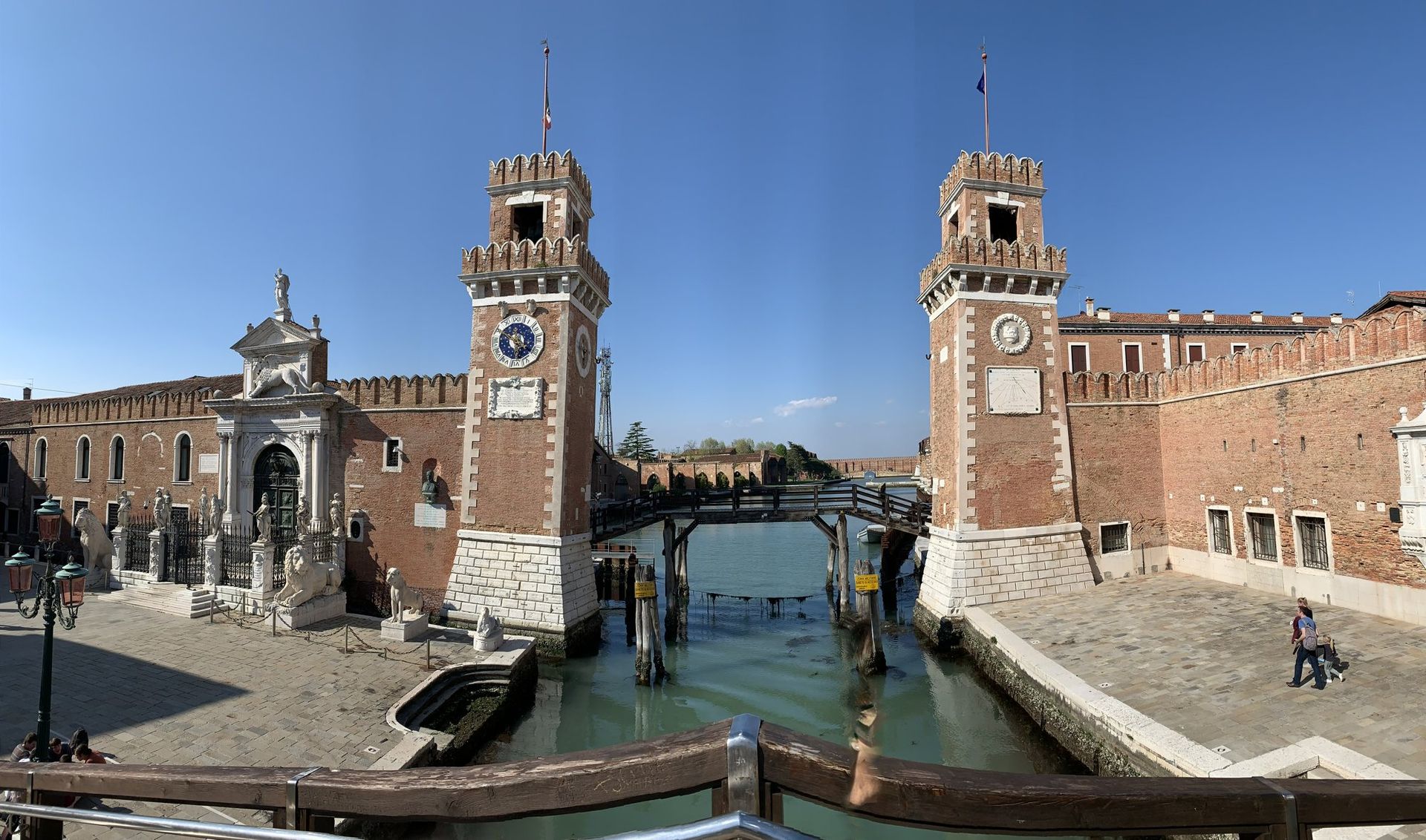Panorama da orla de Veneza vista da laguna, na altura do Arsenale