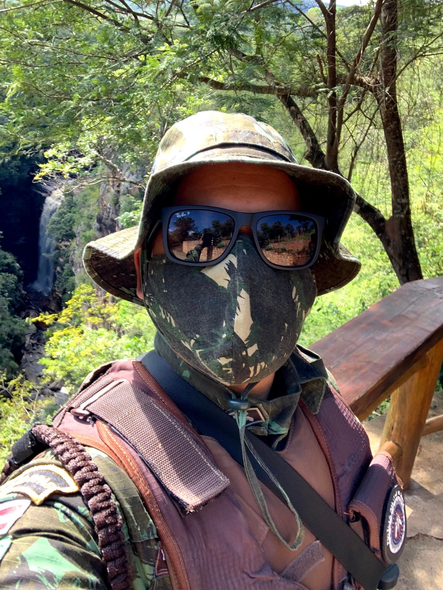 Trilheiro em caminhada na Chapada Diamantina, em Lençóis