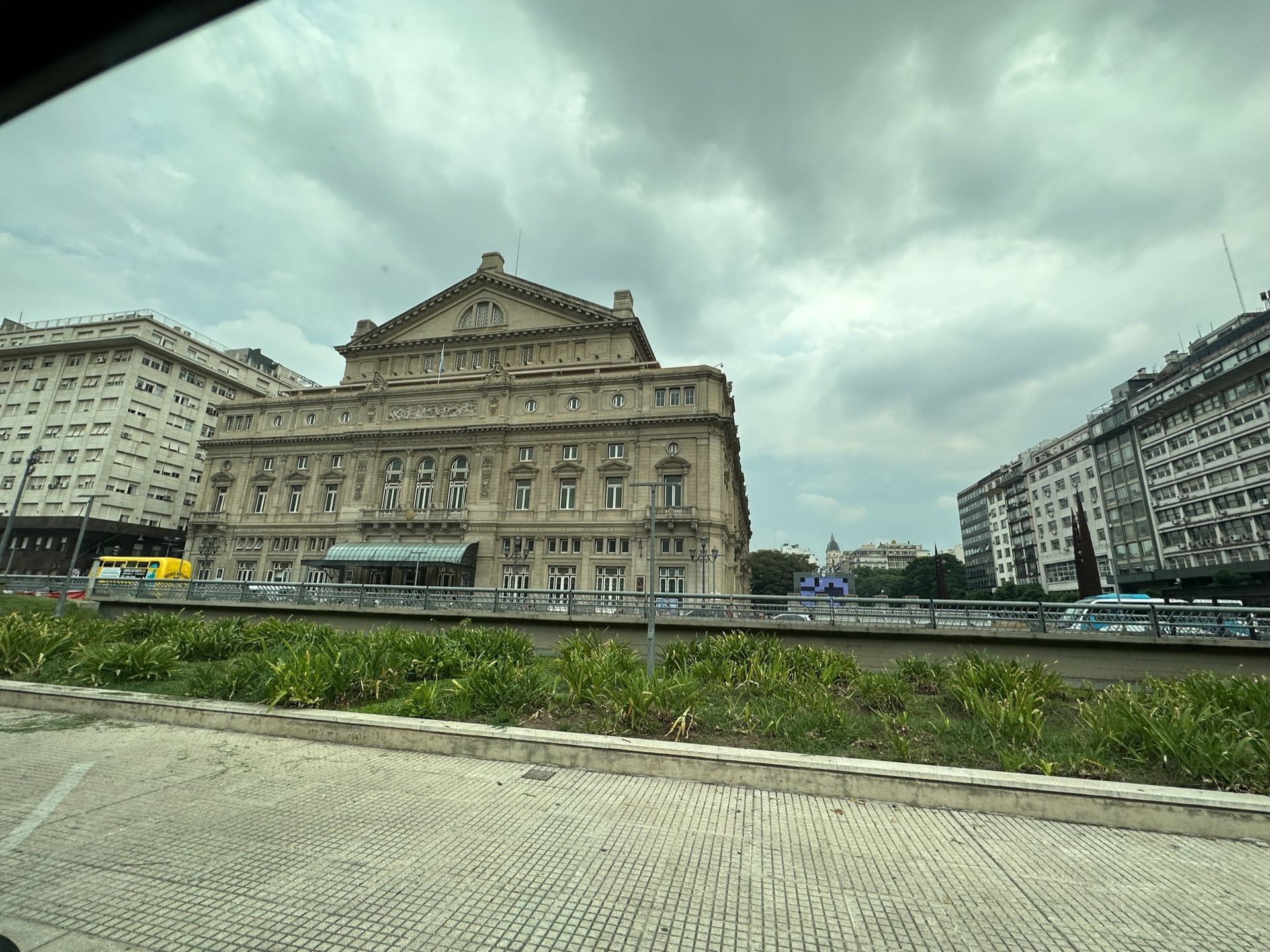 Fachada do Teatro Colón, em Buenos Aires